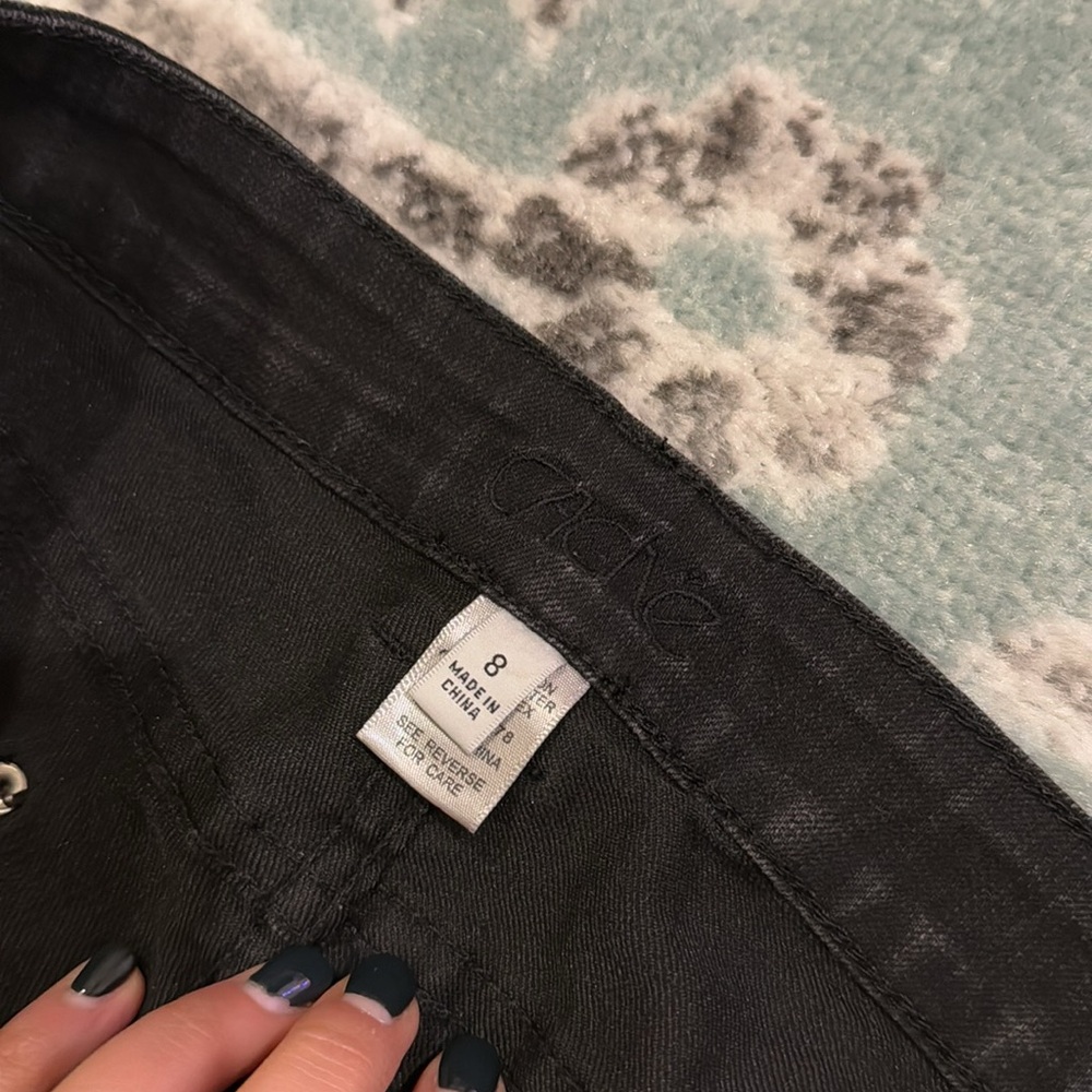 Cache Jeans - Picture 3 of 5